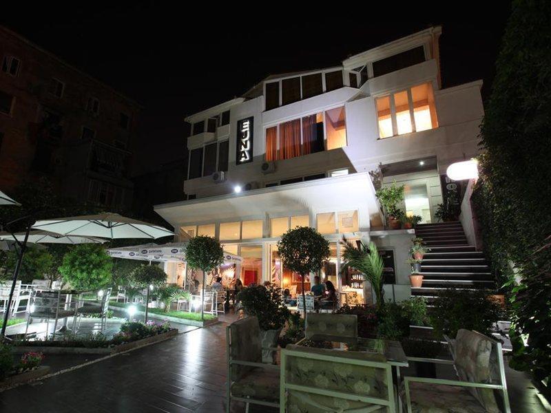 Hotel Eagle Tirana Buitenkant foto
