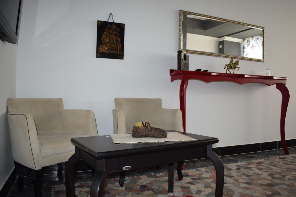 Hotel Eagle Tirana Buitenkant foto